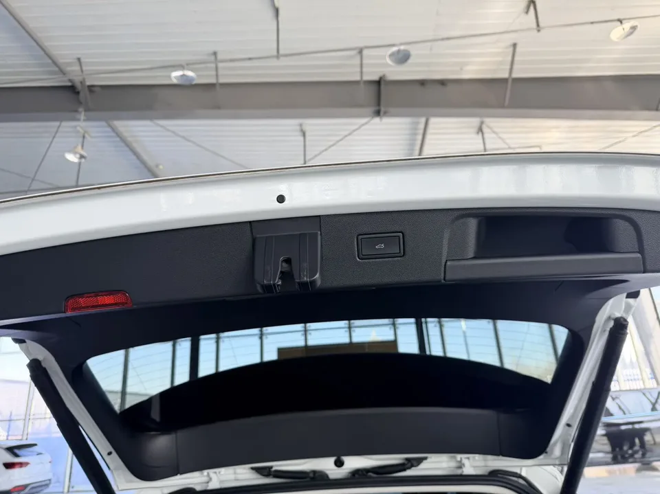 Volkswagen Tayron Tanyue 2023 280TSI 2WD Luxury Plus Advanced Edition 2022 — миниатюра 3