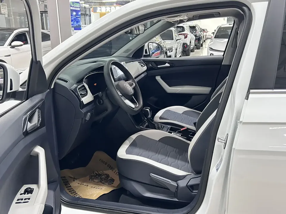 Volkswagen Tharu tuyue 2025 New 1.5L Sharp Edition 2025 — thumbnail 5