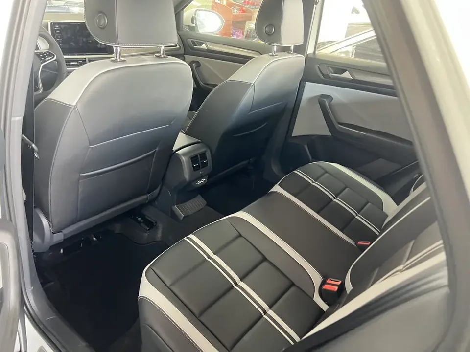Volkswagen T-Roc facelift 300TSI DSG Chenguang version 2025 — миниатюра 3