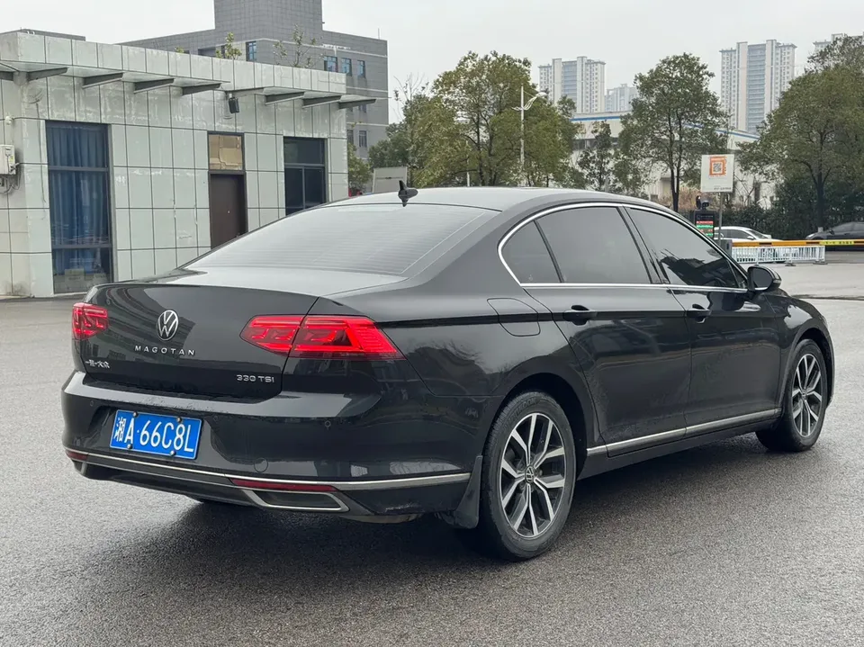 Volkswagen Magotan Magotan 2020 330TSI DSG Leading Edition 2022 — миниатюра 5