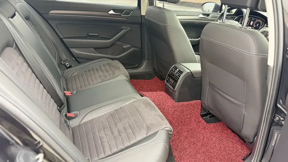 Volkswagen Magotan 330TSI DSG 30th Anniversary Edition 2022 — миниатюра 5