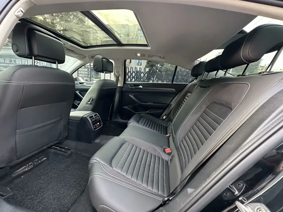 Volkswagen Magotan Magotan 2020 330TSI DSG Leading Edition 2022 — миниатюра 4