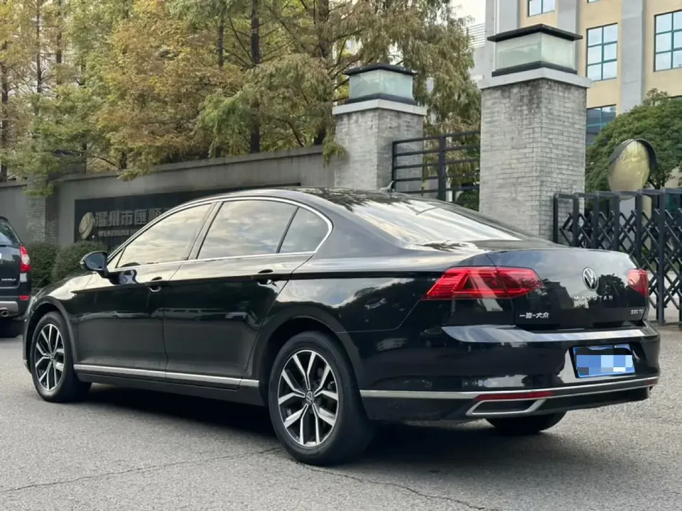 Volkswagen Magotan Magotan 2020 330TSI DSG Leading Edition 2022 — миниатюра 5