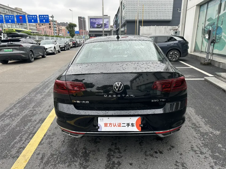 Volkswagen Magotan 2 million units public enjoyment model 330TSI DSG luxury model 2024 — миниатюра 5