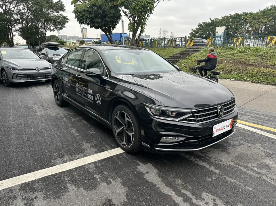 Volkswagen Magotan 2024