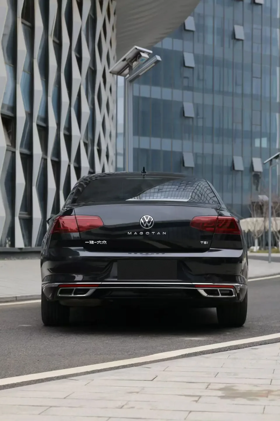 Volkswagen Magotan Magotan 2023 2 million commemorative edition 280TSI DSG comfort model 2024 — миниатюра 2