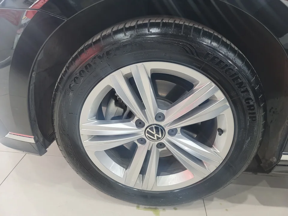 Volkswagen Magotan Magotan 2023 2 million commemorative edition 280TSI DSG comfort model 2024 — миниатюра 3