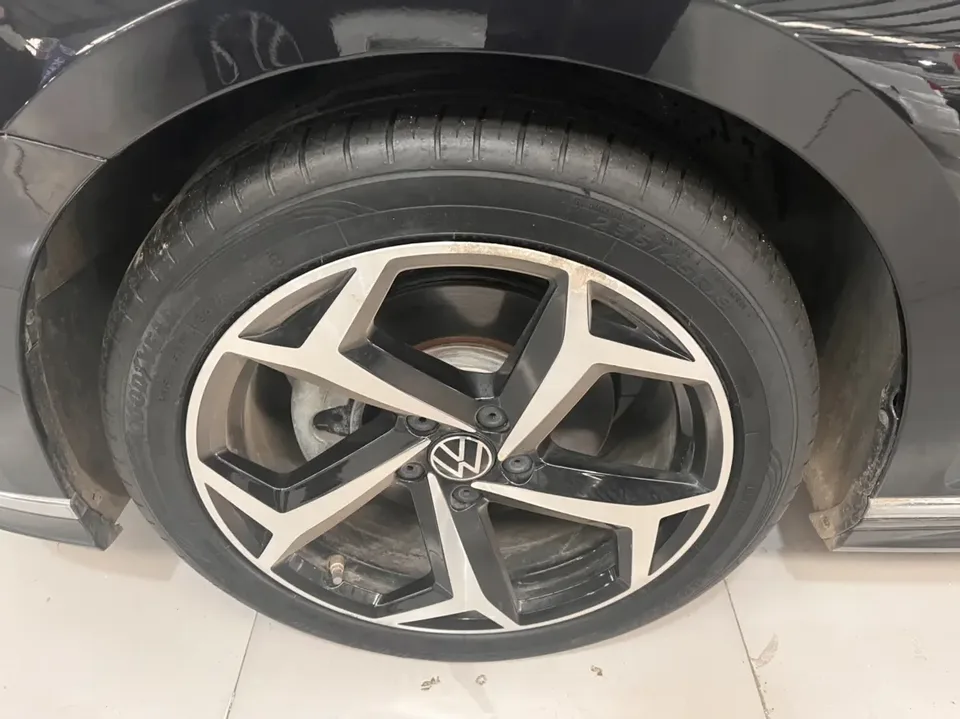Volkswagen Magotan 2 million units public enjoyment model 330TSI DSG luxury model 2024 — миниатюра 3
