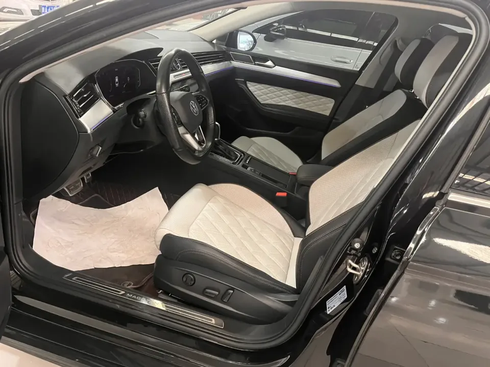 Volkswagen Magotan 2 million units public enjoyment model 330TSI DSG luxury model 2024 — миниатюра 4