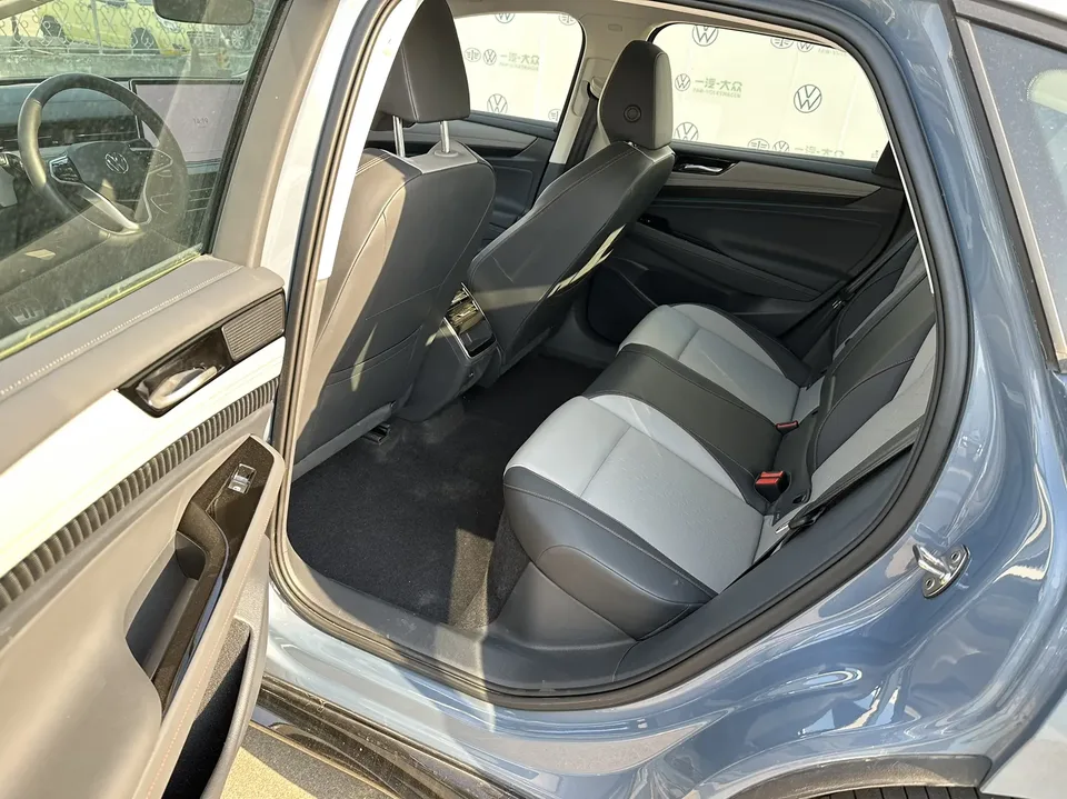 Volkswagen ID.7 VIZZION ID.7 VIZZION 2024 AIR version 2024 — миниатюра 3