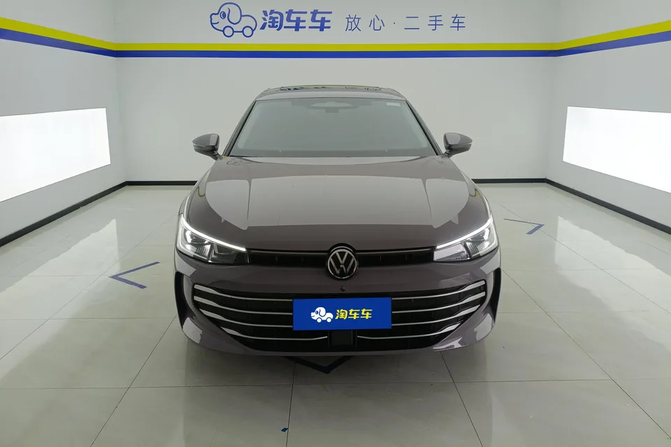Volkswagen Passat Passat 2025 Pro 380TSI Dragon Edition 2024 — photo 1, buy with delivery to Moscow