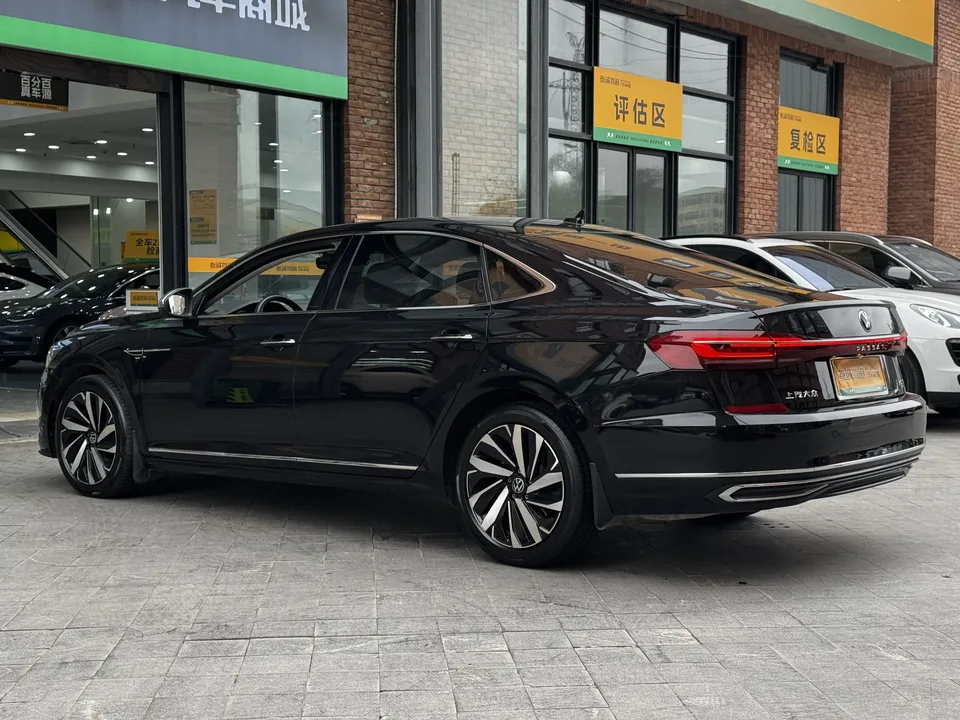 Volkswagen Passat 2024