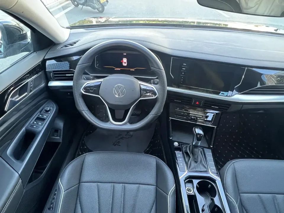 Volkswagen Passat facelift 330TSI Star Elite Edition 2024 — миниатюра 4