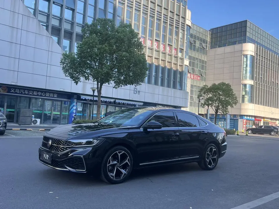 Volkswagen Passat 2024