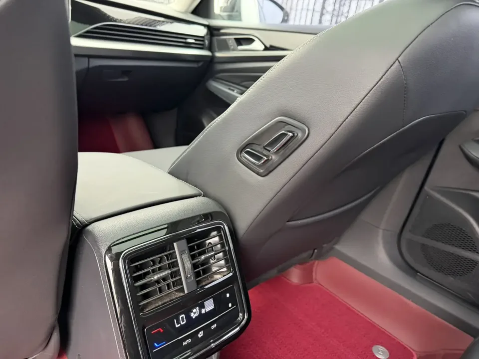 Volkswagen Passat Passat 2024 330TSI Elite Edition 2024 — миниатюра 4