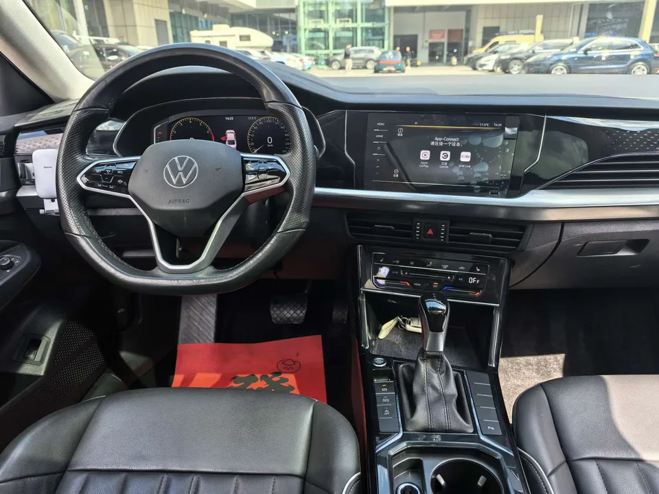 Volkswagen Passat facelift 330TSI Star Elite Edition 2023 — миниатюра 4