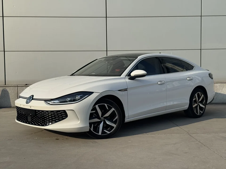 Volkswagen Lamando Lingdu Lingdu L 280TSI DSG Cool Edition 2022 — фото 1, купить с доставкой в Москву