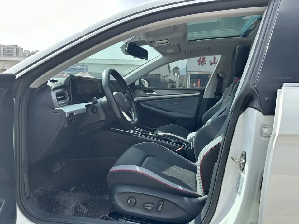 Volkswagen Lamando Lingdu 2024 2024 Lingdu Lingdu L 280TSI DSG Cool Edition 2024 — миниатюра 5