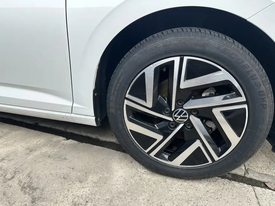 Volkswagen Sagitar 2023 Sagitar 300TSI DSG Beyond Edition 2023 — миниатюра 3