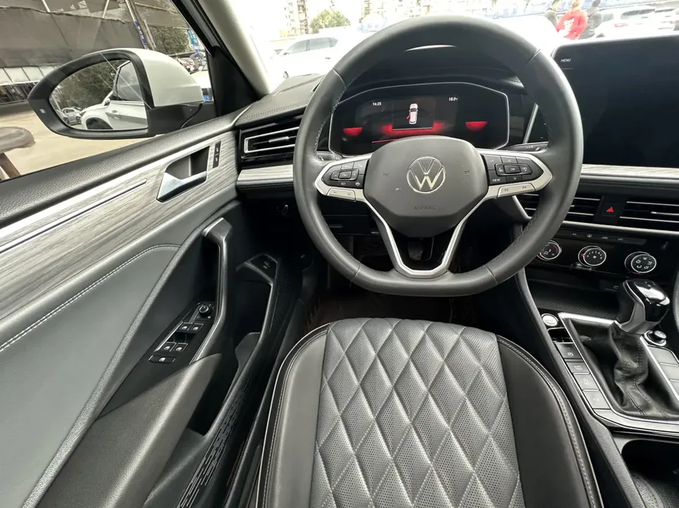 Volkswagen Sagitar 2023 Sagitar 300TSI DSG Beyond Edition 2023 — миниатюра 4