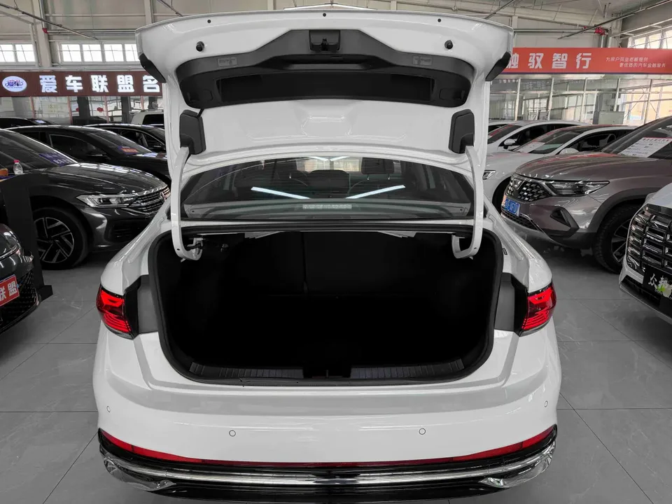 Volkswagen Sagitar 2023 Sagitar 280TSI DSG Beyond Edition Plus 2023 — миниатюра 5