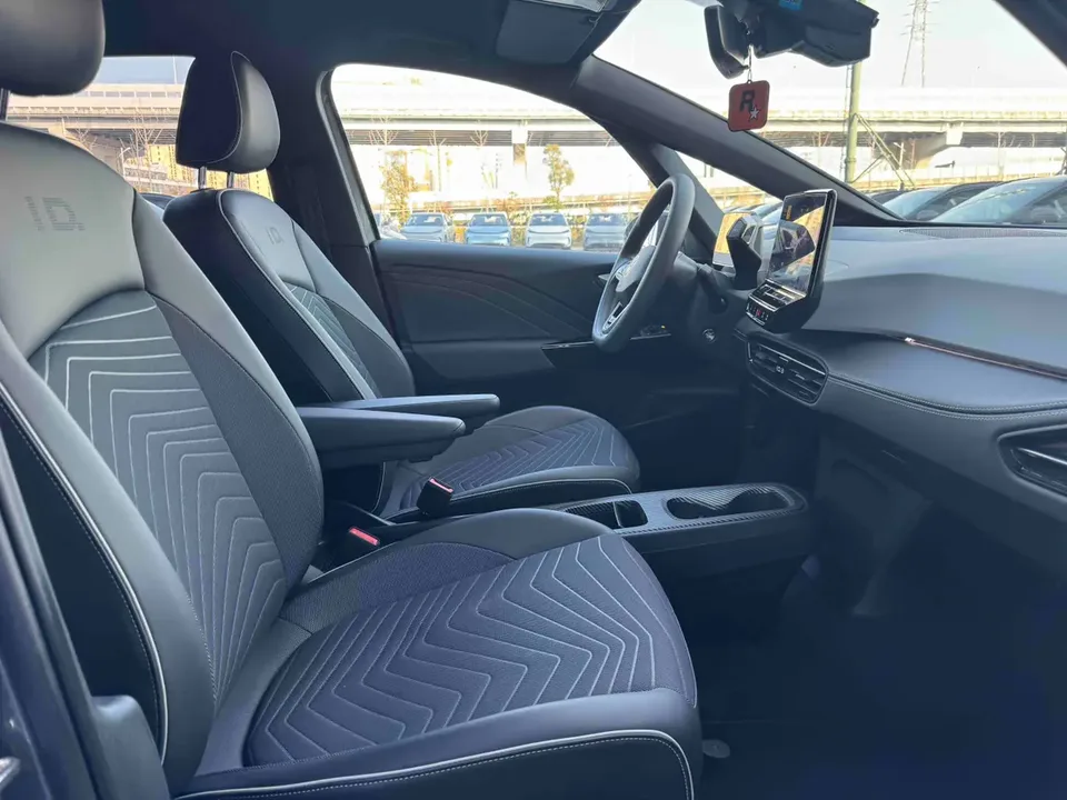 Volkswagen ID.3 Pure Smart Edition 2024 — миниатюра 3
