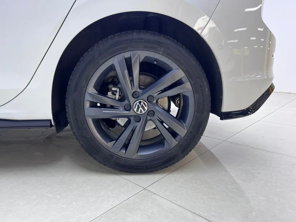Volkswagen Golf Golf 2023 280TSI DSG R-Line Lite 2023 — миниатюра 5