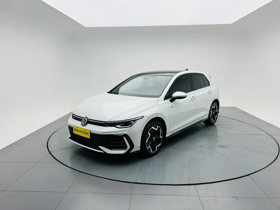 Volkswagen Golf 2025