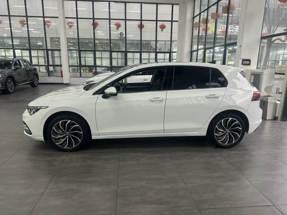 Volkswagen Golf facelift 280TSI DSG Pro 2024 — миниатюра 4