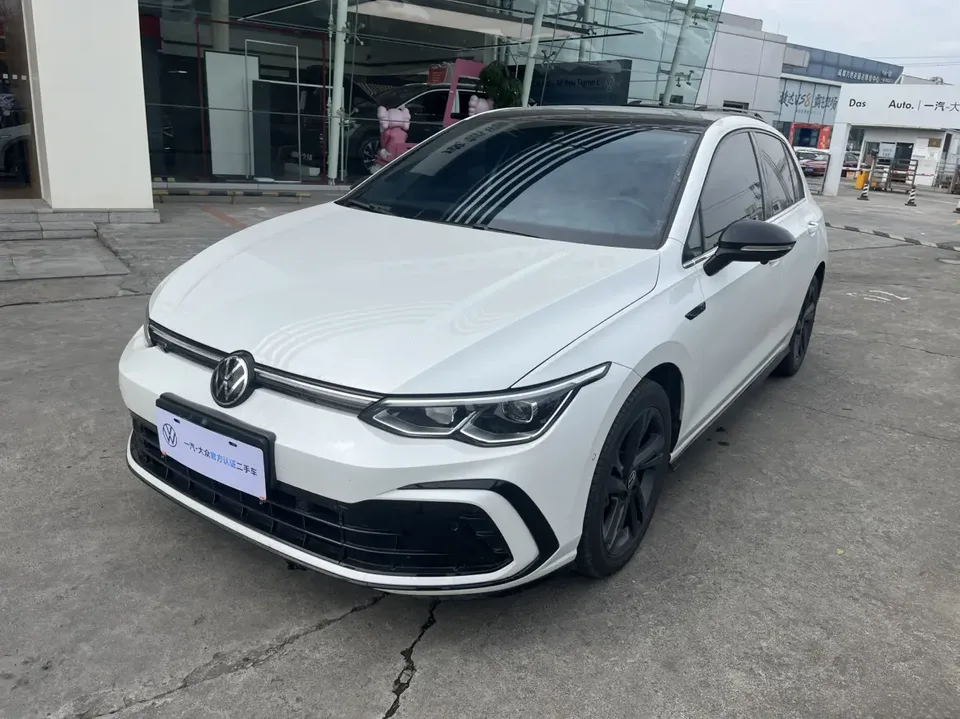 Volkswagen Golf Golf 2024 280TSI DSG R-Line 50 Years Legend Edition 2024 — photo 1, buy with delivery to Moscow