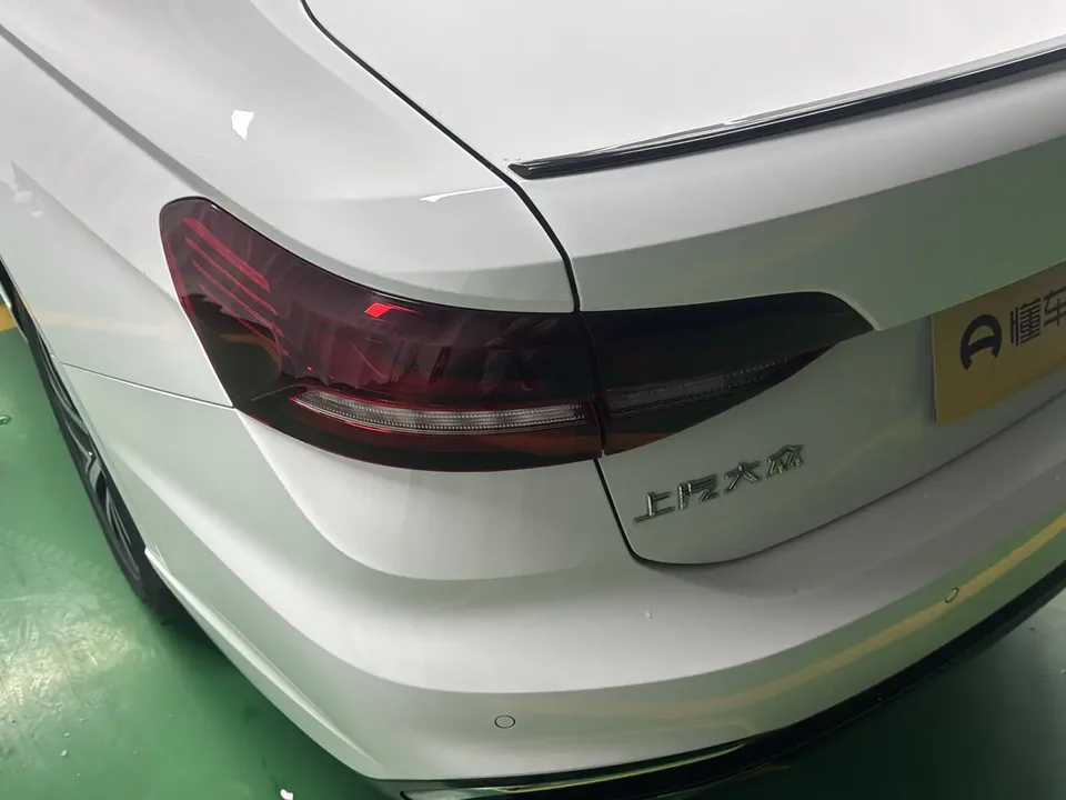 Volkswagen Lavida Lavida 2023 280TSI DSG Starry Sky Edition 2022 — миниатюра 4