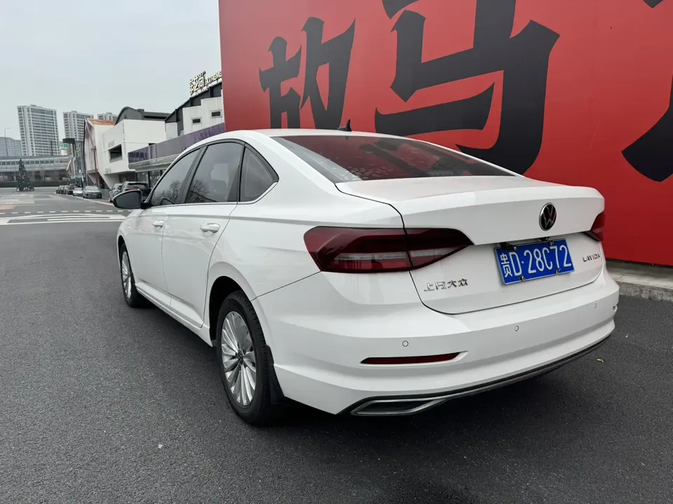 Volkswagen Lavida Lavida 2021 1.5L Automatic Vision Edition 2022 — миниатюра 4