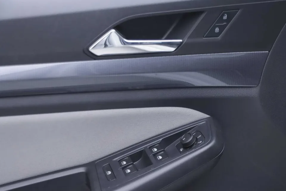 Volkswagen Bora Bora 2024 200TSI DSG Free Travel Edition 2024 — thumbnail 3