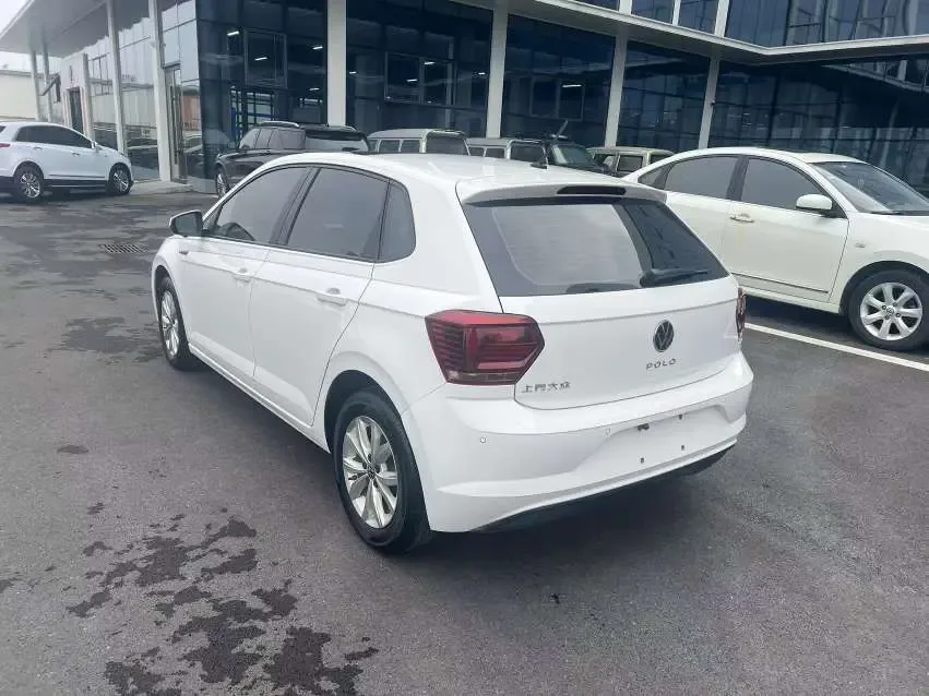Volkswagen Polo Plus 1.5L Automatic Colorful Technology Edition 2022 — миниатюра 4