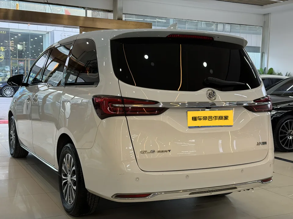 Buick GL8 GL8 2023 Land Business Class 2.0T Luxury Edition 2023 — thumbnail 2