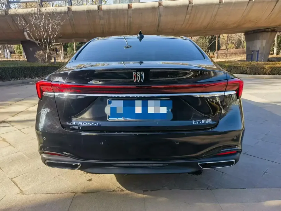 Buick LaCrosse 28T Automatic Premium Edition 2024 — миниатюра 2