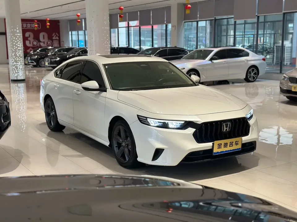 Honda Inspire 260TURBO Exquisite Edition 2024 — миниатюра 3