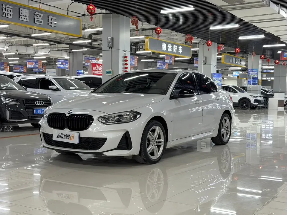 BMW 1 Series facelift 120i M Sport Night Edition 2022 — фото 1, купить с доставкой в Москву