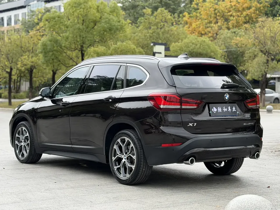 BMW X1 BMW X1 2022 sDrive25Li Leading Edition 2022 — миниатюра 2