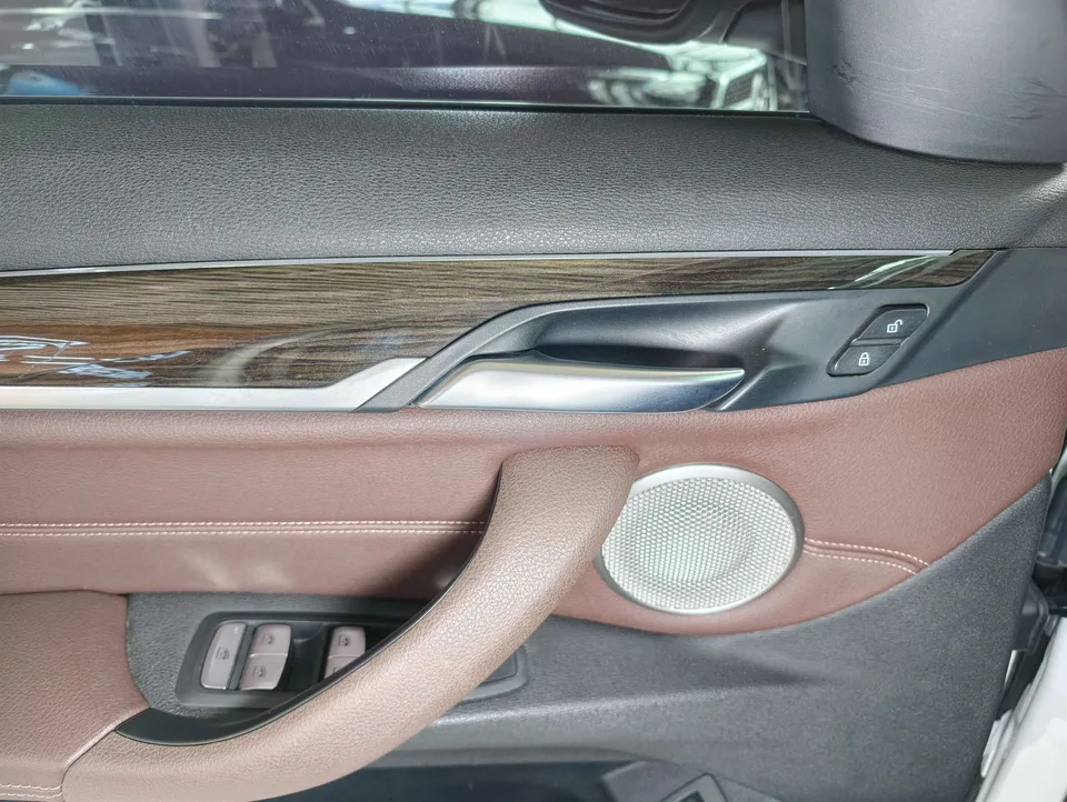 BMW X1 BMW X1 2022 xDrive25Li Exclusive Model 2022 — миниатюра 5