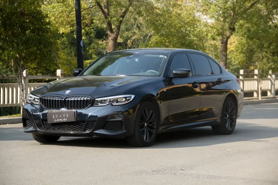 BMW 3 Series 2022