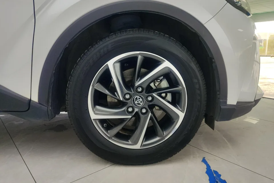 Toyota C-HR Toyota C-HR 2021 2.0L Deluxe Edition 2023 — thumbnail 3