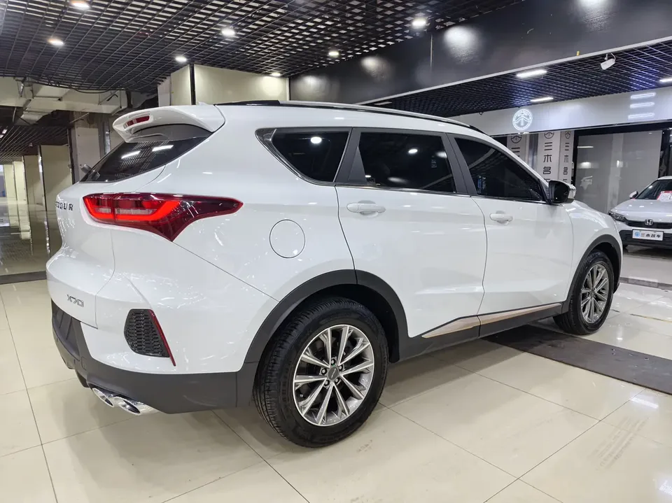 Jetour Jietu X70 1.5T DCT Beyond PRO 5 Seaters 2025 — миниатюра 4