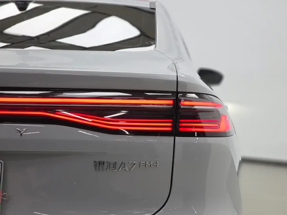Geely Galaxy A7 PHEV 150km Explorer+ Edition 2025 — миниатюра 2