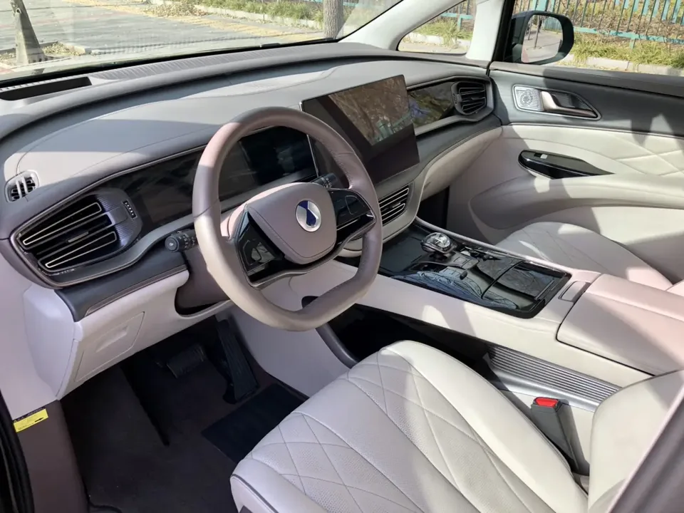 Denza D9 DM D9 DM 2022 970 4WD flagship model 2023 — thumbnail 5
