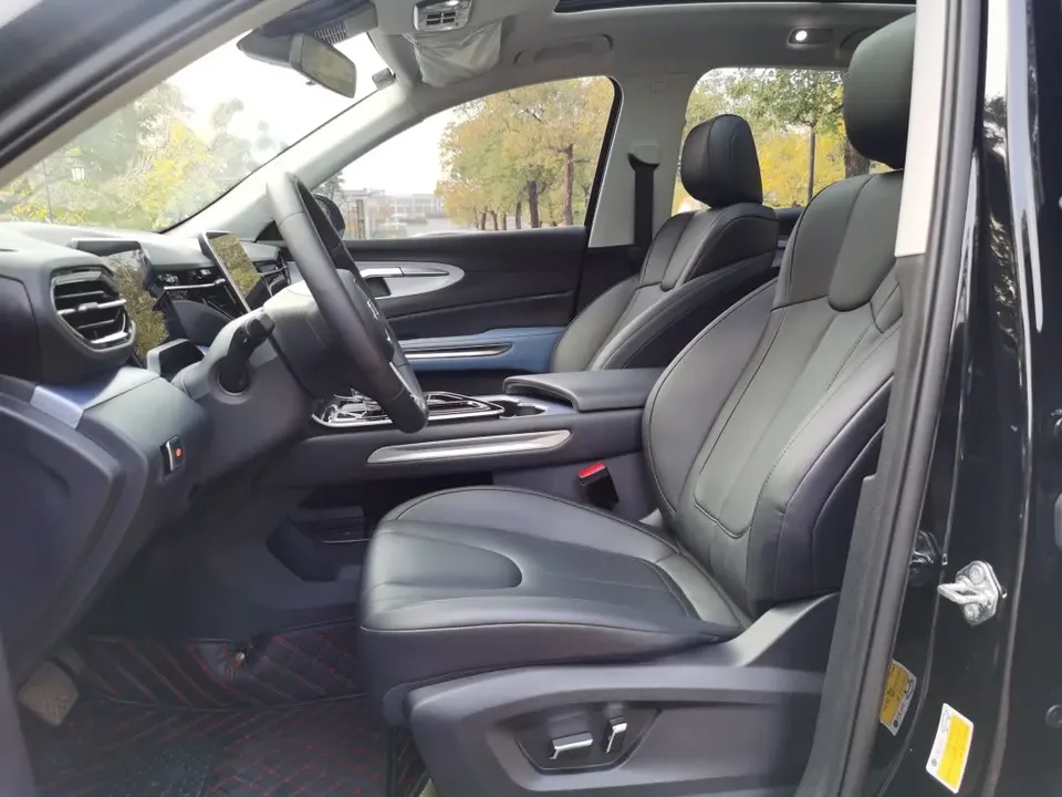 FAW Bestune T90 1.5T Automatic Luxury Edition 2025 — миниатюра 5