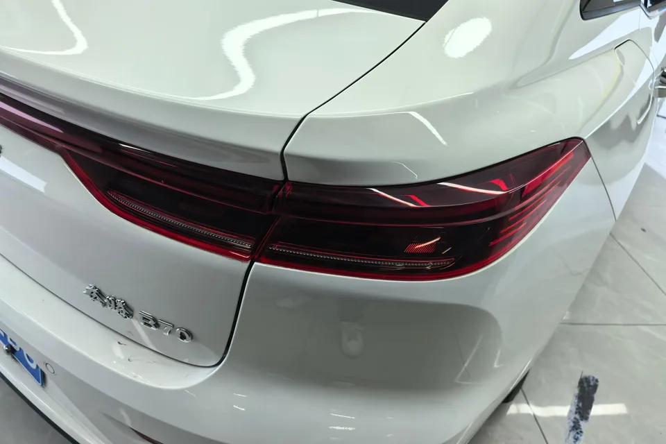FAW Bestune B70 Longteng Edition 1.5T Leading Model 2024 — миниатюра 5