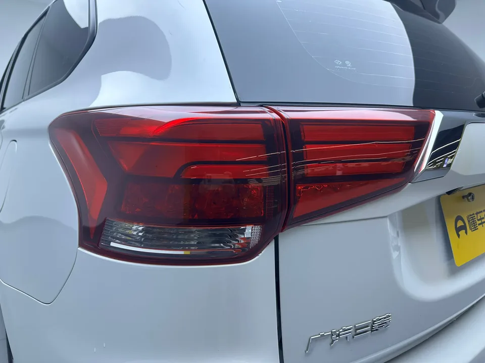 Mitsubishi Outlander 2.0L 2WD Enjoy Edition 5 Seaters 2022 — миниатюра 4