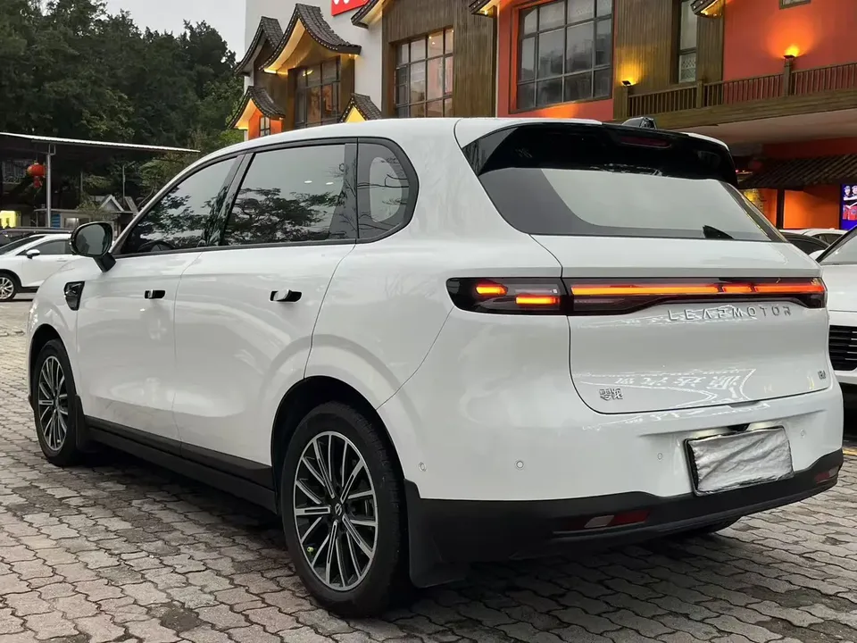 Leapmotor B10 510 Enjoy Edition 2025 — миниатюра 4