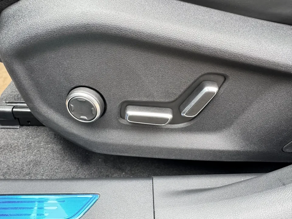 Geely Monjaro Xingyue L 2024 2.0TD DCT EVO 2WD Changfeng Edition 2026 — thumbnail 4